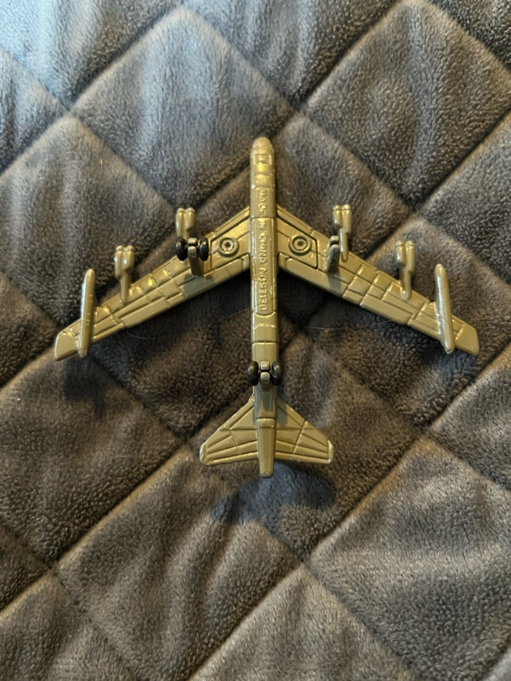 Kids Camouflage Military Toy Airplane - Green metal USAF - Picture 2 of 2